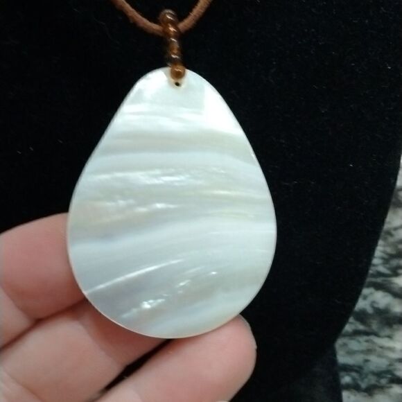 Polished Shell Necklace  - Picture 2 of 5